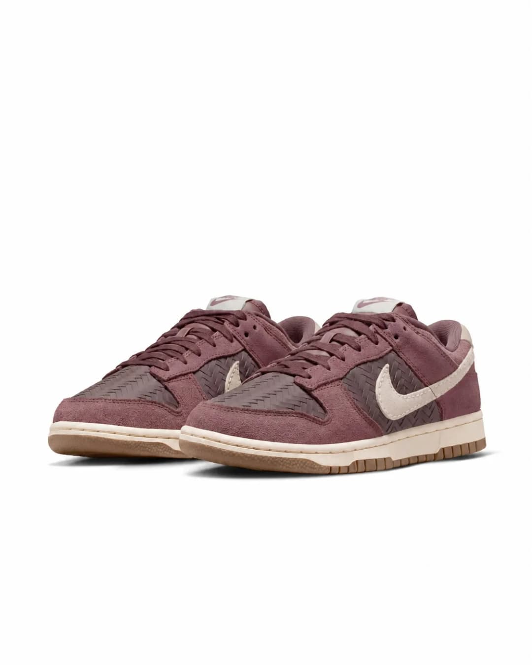 NIKE DUNK LOW PREMIUM SE 'WOVEN TATTOO GUM' (Women's)